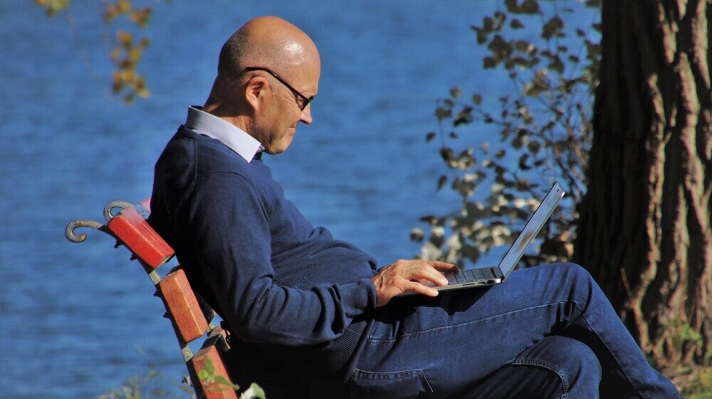 retirees starting an online business with affiliate marketing